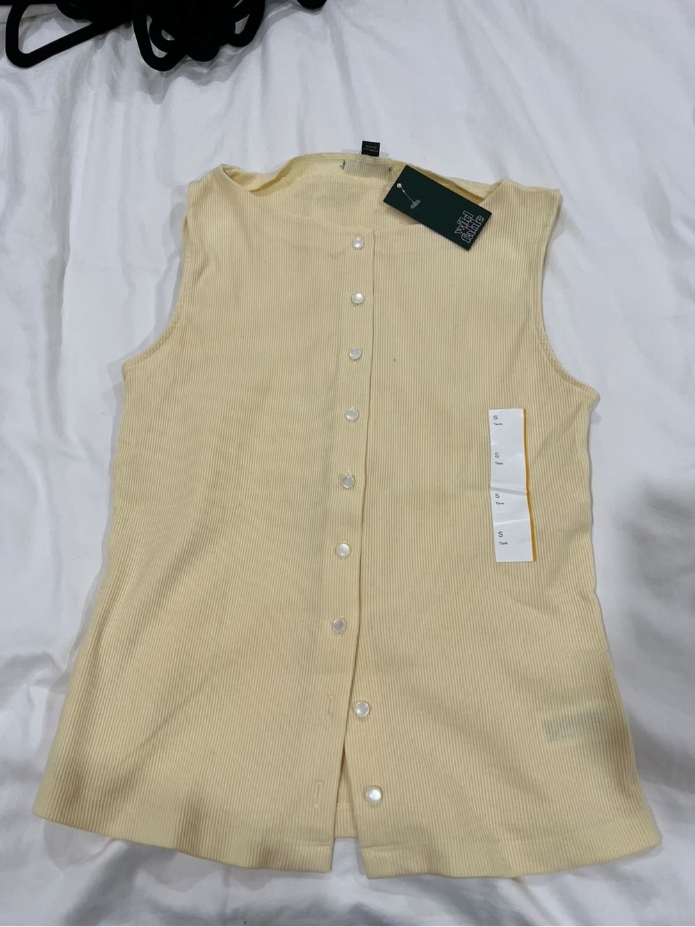 Wild fable Sleeveless Button-Front Ribbed Top yellow size S